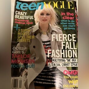 Teen Vogue Taylor Momsen 2009 cover magazine